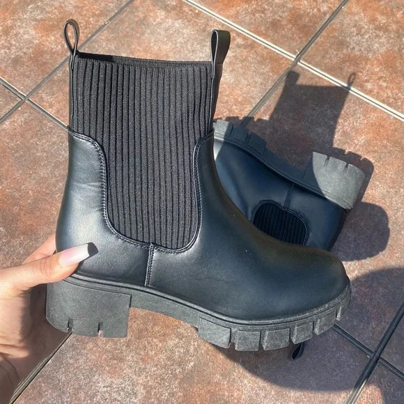 Qupid hot sale booties taupe